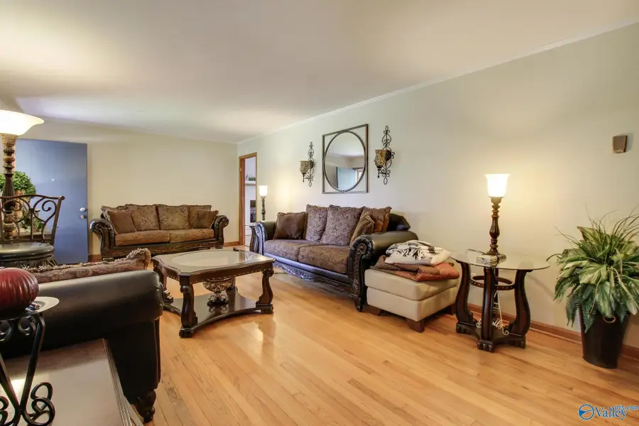 402 Bradley Street Sw, Decatur, AL 35601 - #3
