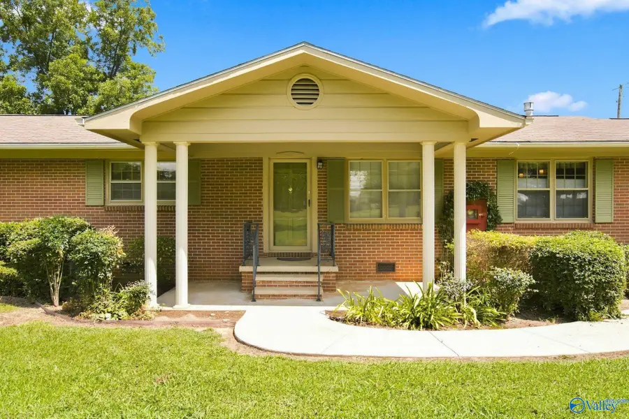 410 Crawford Road, Scottsboro, AL 35769 - #2