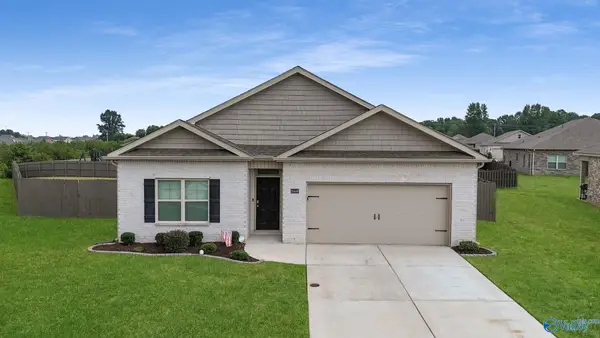 26448 Lochlan Circle, Athens, AL 35613