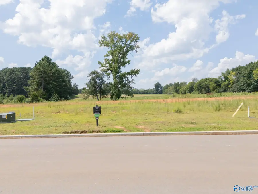 27 Wickenden Street Nw, Huntsville, AL 35806 - #3