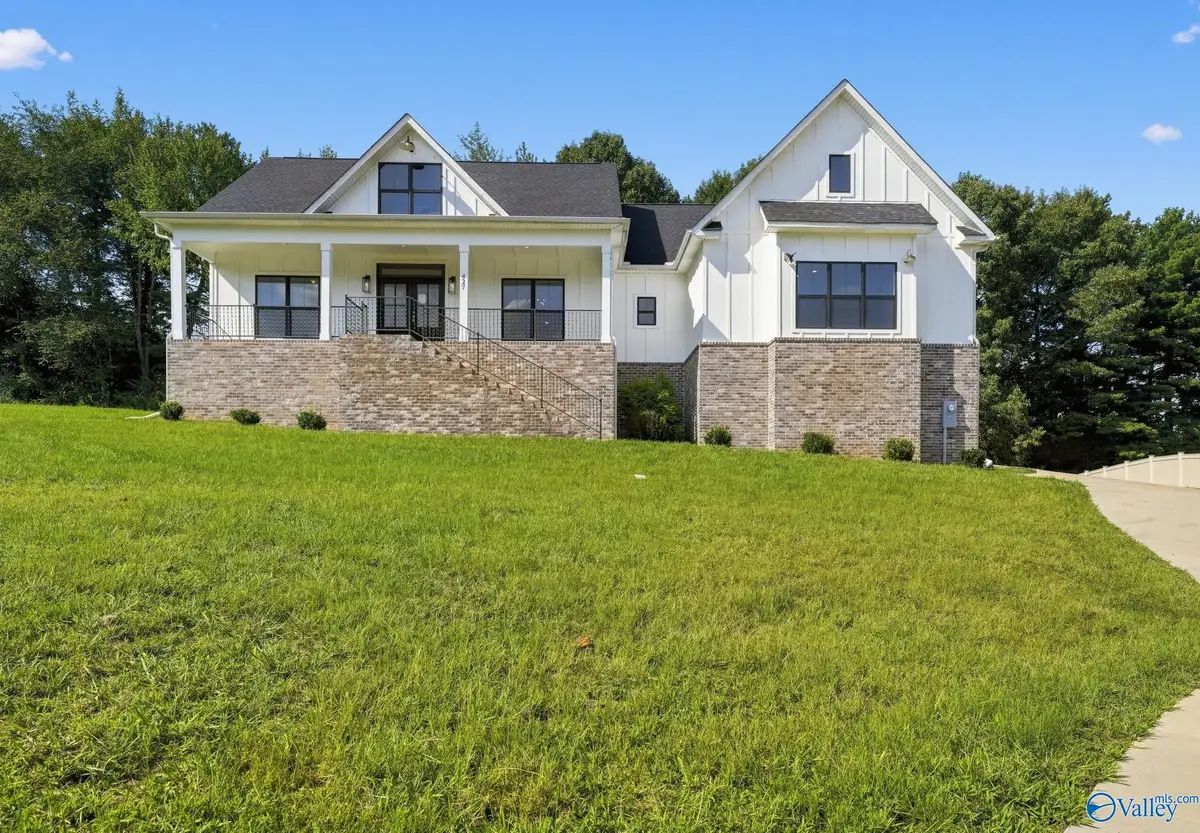 427 Meadow Winds Circle, Huntsville, AL 35811 - #1