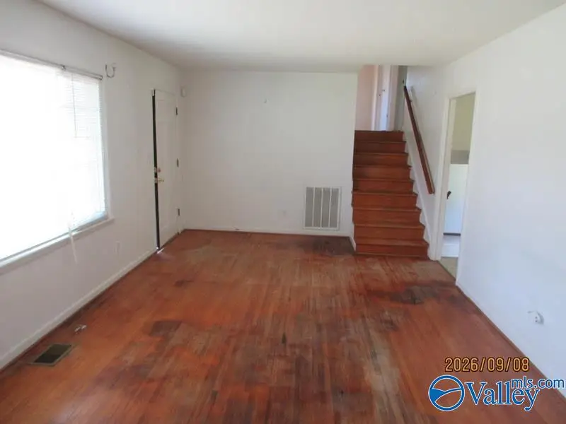 2111 Edinburgh Drive Sw, Huntsville, AL 35803 - #2