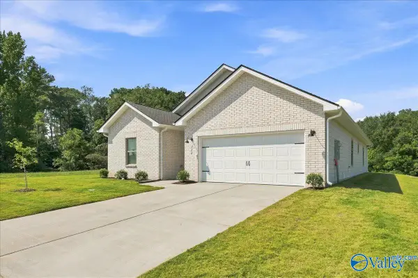 120 Southern Trail, Huntsville, AL 35811