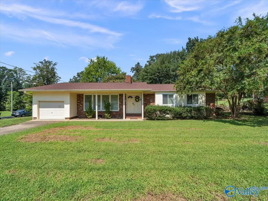 401 Van Buren Street, Scottsboro, AL 35768 - #2