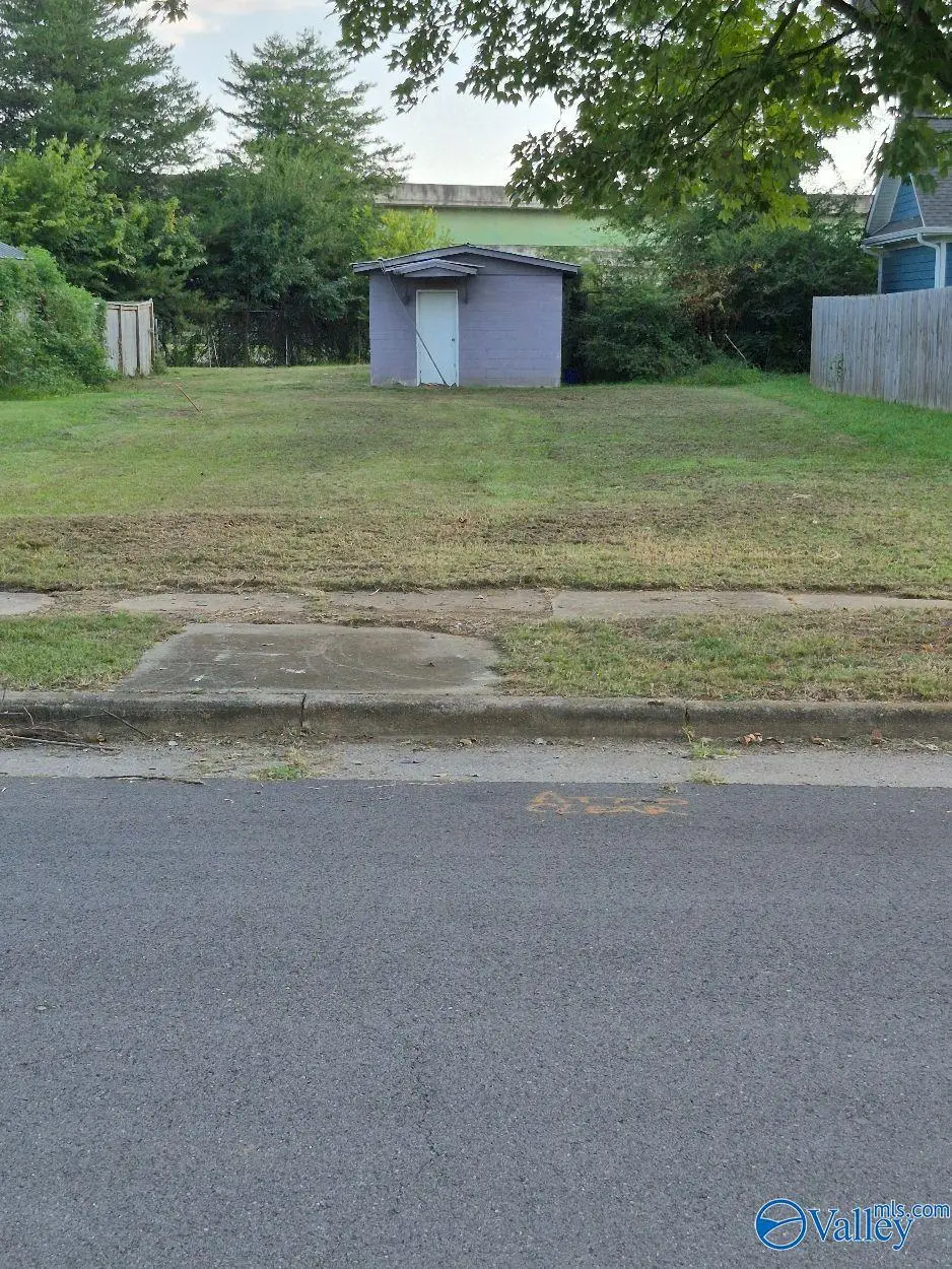 205 NW Grove Avenue Nw, Huntsville, AL 35801 - #1