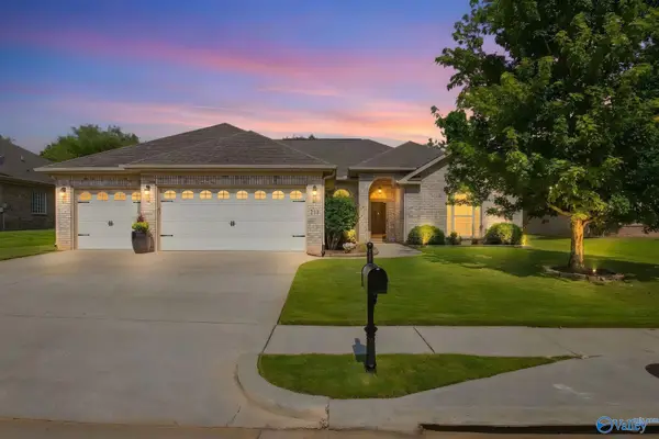 213 North Mossy Creek Circle Nw, Madison, AL 35757