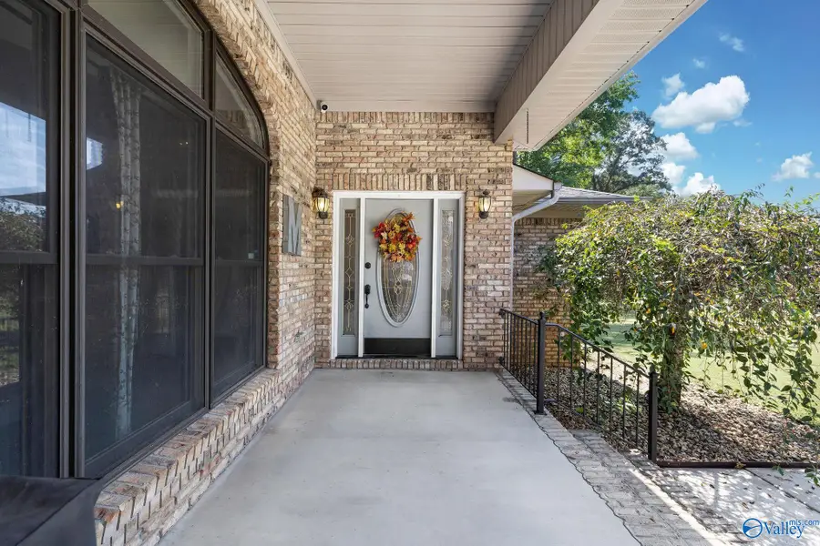 622 Butler Avenue, Boaz, AL 35957 - #3