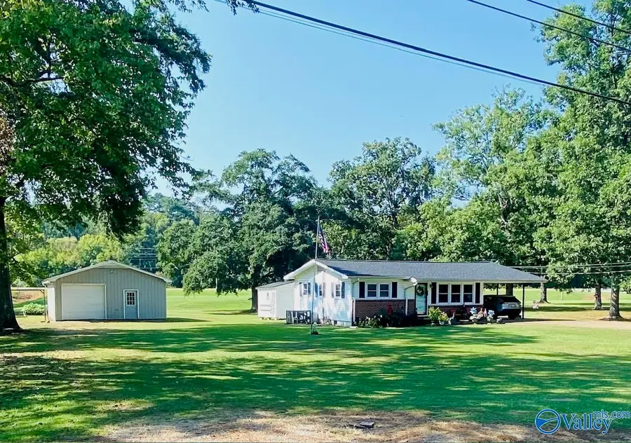 437 Anderson Street, Scottsboro, AL 35768 - #2
