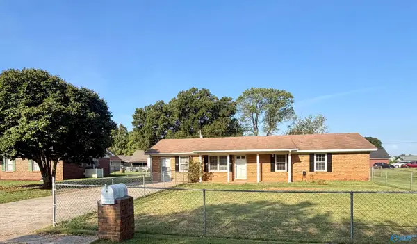 61 Sharon Avenue, Courtland, AL 35618