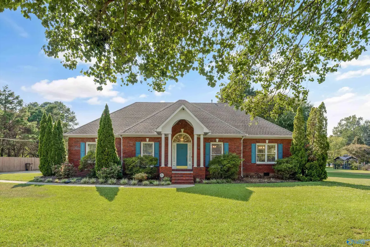 2011 Shady Grove Lane, Decatur, AL 35603 - #1