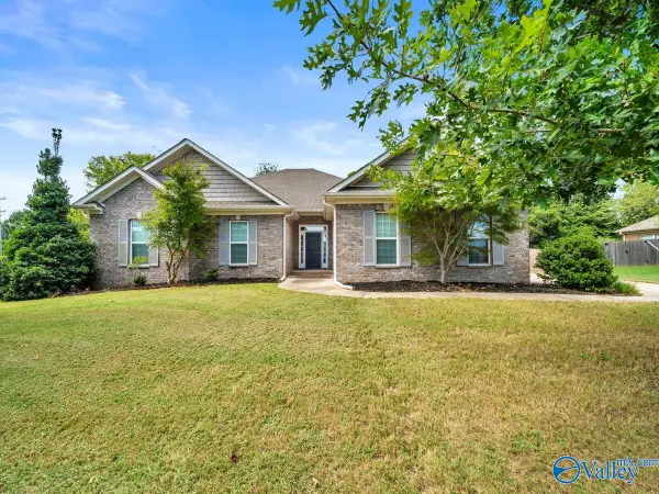 121 Eden Lane, Huntsville, AL 35811