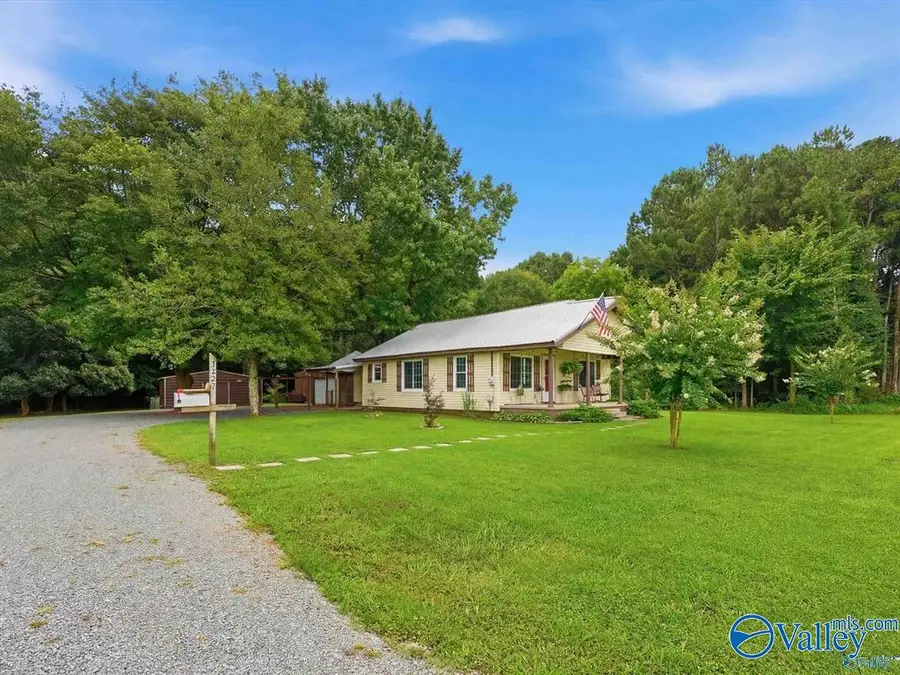 3327 Nixon Chapel Road, Albertville, AL 35950 - #3