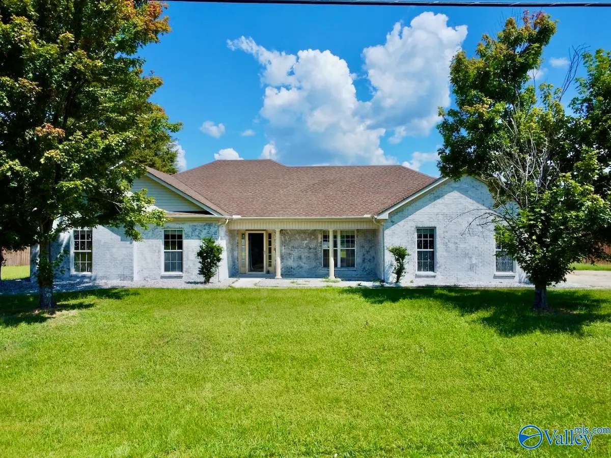 305 Smokey Hills Court, New Market, AL 35761 - #1