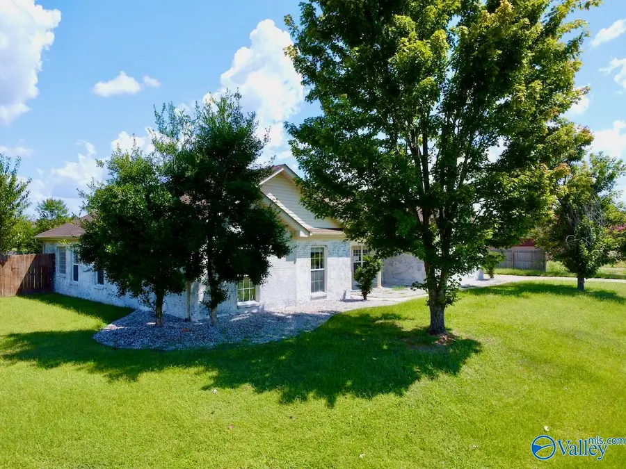 305 Smokey Hills Court, New Market, AL 35761 - #2