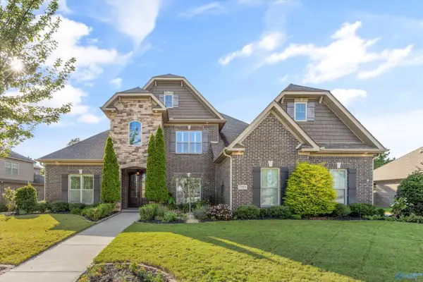7555 Parktrace Lane Se, Owens Cross Roads, AL 35763