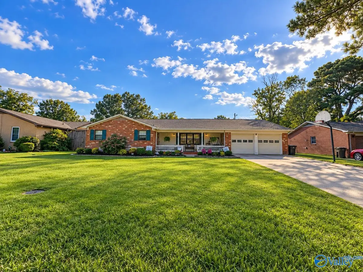 1305 Castleman Avenue Sw, Decatur, AL 35601 - #1