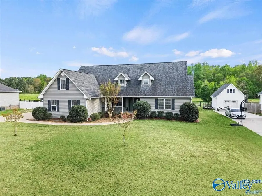 101 Berkshire Lane, Albertville, AL 35950 - #2