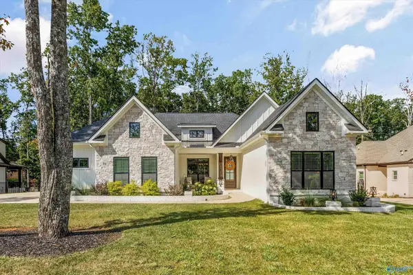 56 Trail Loop Road, Huntsville, AL 35803