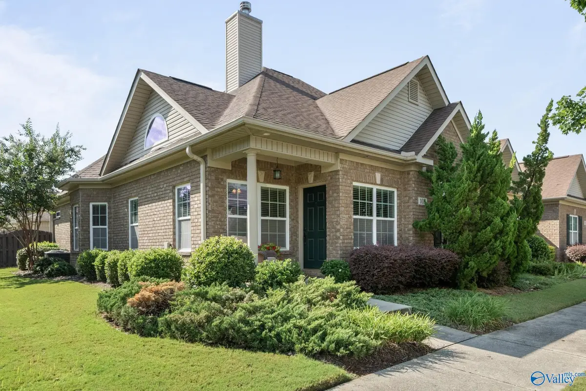 1011 Cresent Falls, Huntsville, AL 35806 - #1