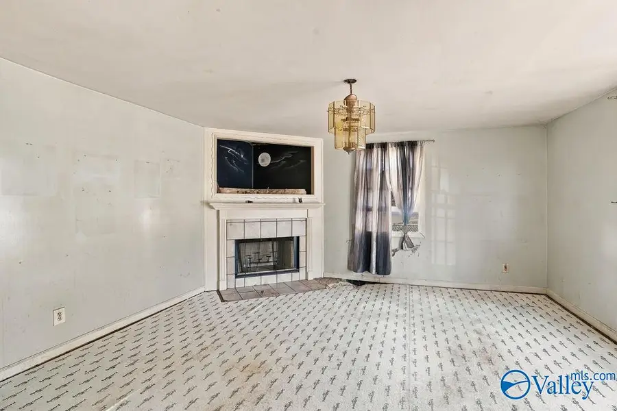 3703 Emm Ell Street Sw, Huntsville, AL 35805 - #3