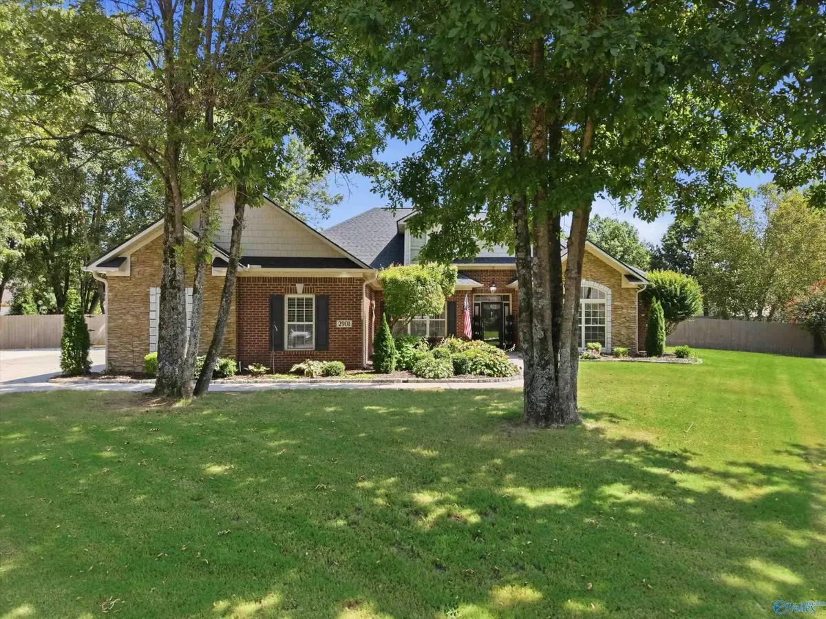 2901 Winterberry Way Se, Owens Cross Roads, AL 35763 - #1