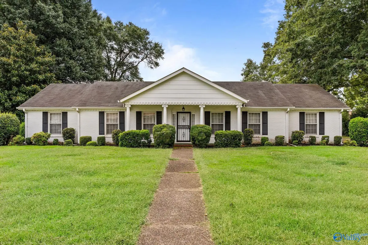 153 South Sequoia Blvd, Florence, AL 35630 - #1