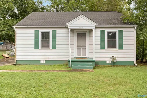 208 Chestnut Street, Hartselle, AL 35640