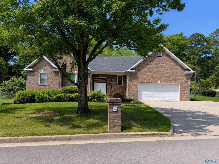 3326 Valley Forge Road, Decatur, AL 35603 - #2