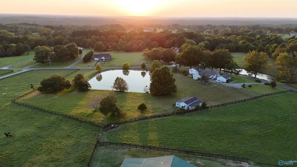 606 Bethel Church Road, Guntersville, AL 35976 - #1