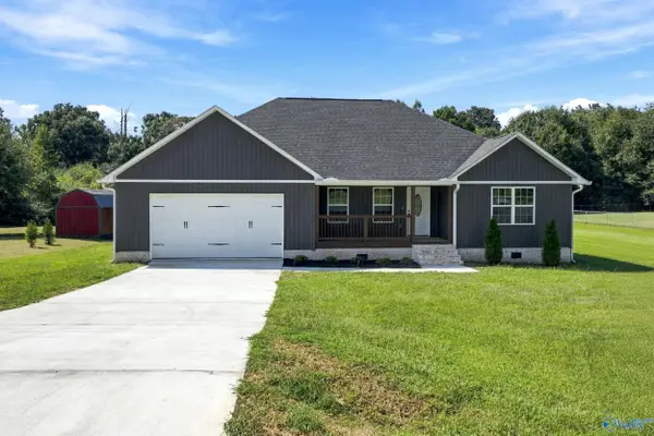 117 Creekside Drive, Albertville, AL 35950