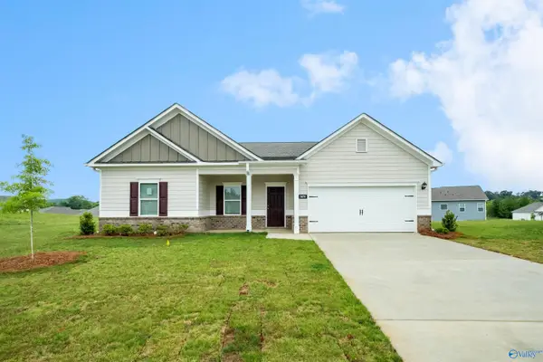 2 Cottonwood Drive, Albertville, AL 35759