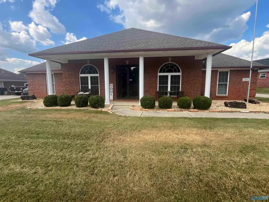 123 SW Foxridge Drive, Harvest, AL 35749 - #2