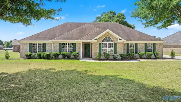 21526 Silver Oaks Circle, Athens, AL 35613