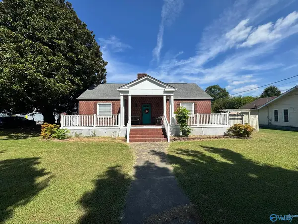 300 E Mccord Ave, Albertville, AL 35950