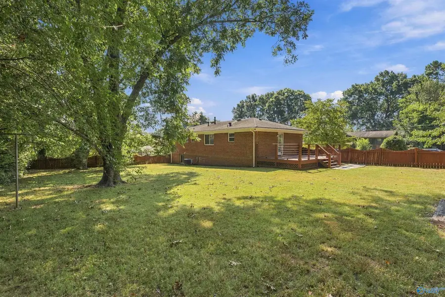 2416 Greenhill Drive Nw, Huntsville, AL 35810 - #2