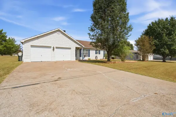 105 Thornhedge Trail, Toney, AL 35773