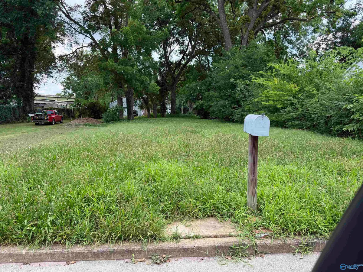 217 Ward Avenue Ne, Huntsville, AL 35801 - #1
