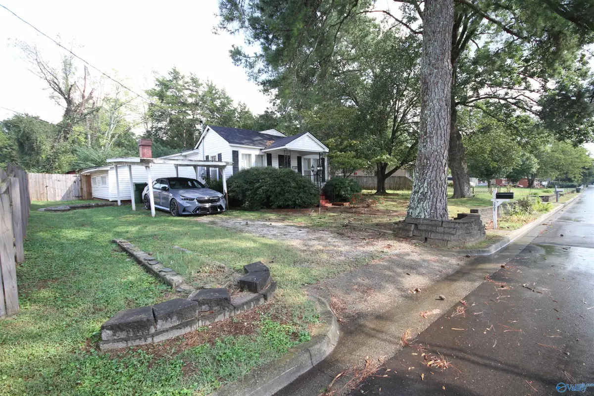 3905 Penny Street Sw, Huntsville, AL 35805 - #1