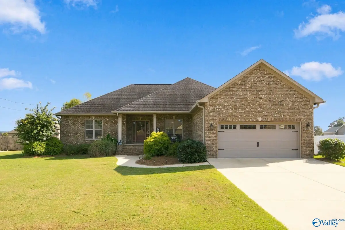135 Cottonwood Circle, Gadsden, AL 35901 - #1