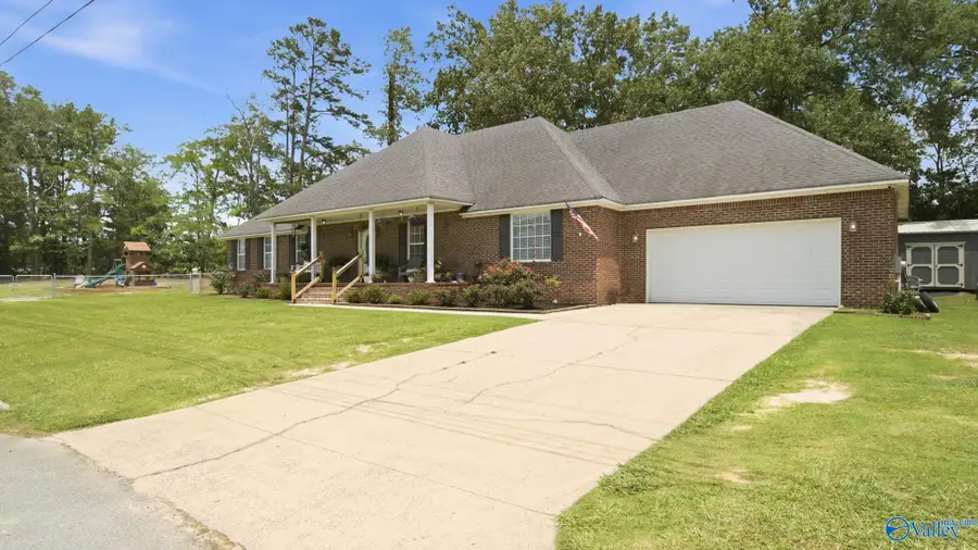 1198 Bullard Street, Hartselle, AL 35640 - #3