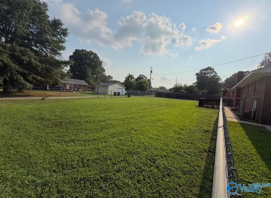 1205 SW Thomas Drive, Decatur, AL 35601 - #3