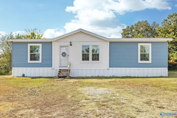 4862 Lake Place Lane, Cedar Bluff, AL 35959