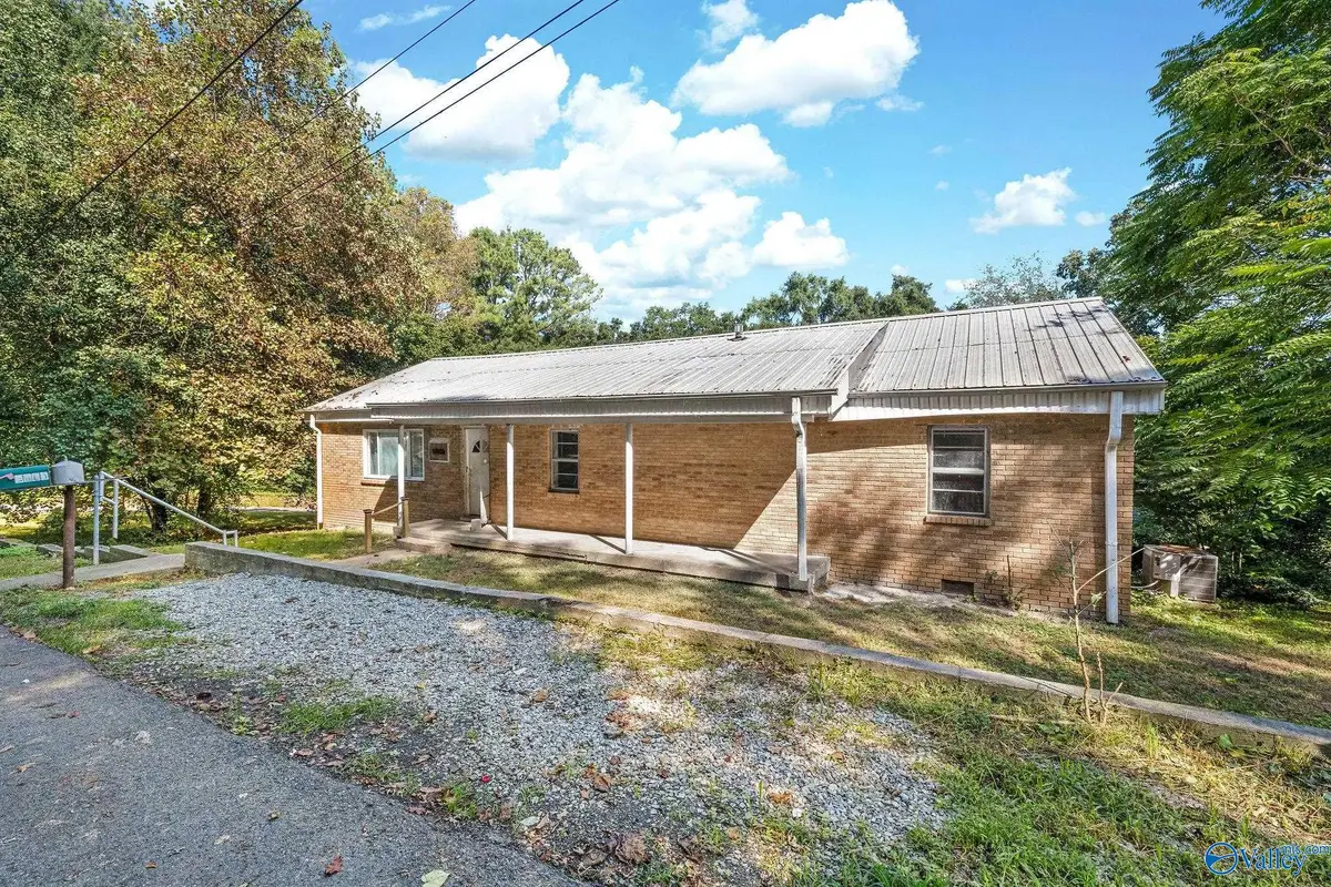 3604 Pearson Street, Guntersville, AL 35976 - #1