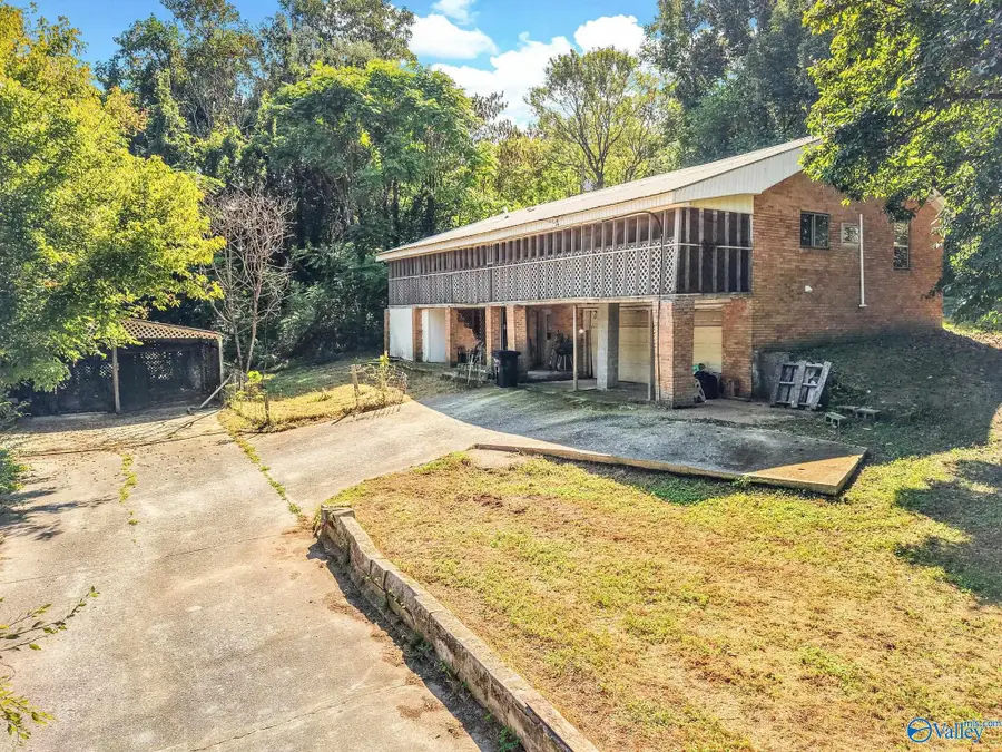 3604 Pearson Street, Guntersville, AL 35976 - #2