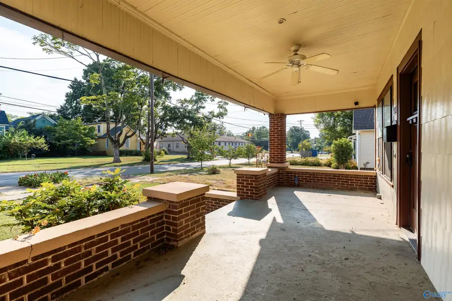 905 Clinton Avenue E, Huntsville, AL 35801 - #3