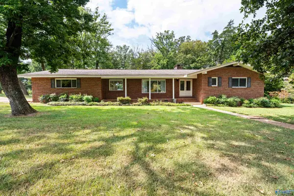 5808 Lenlock Circle Se, Huntsville, AL 35802