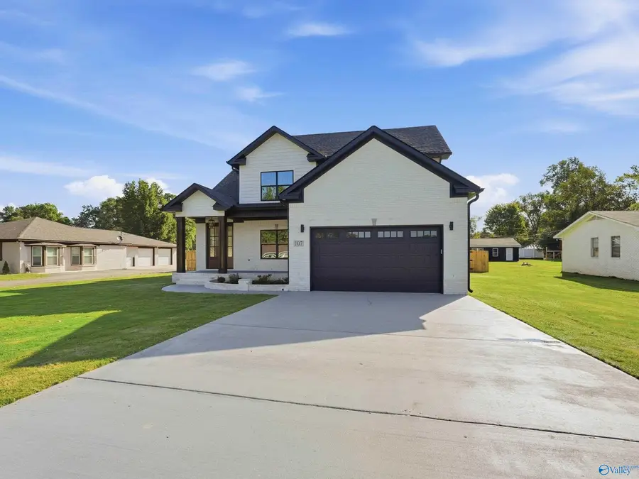 107 Willowbrook Street, Decatur, AL 35603 - #3