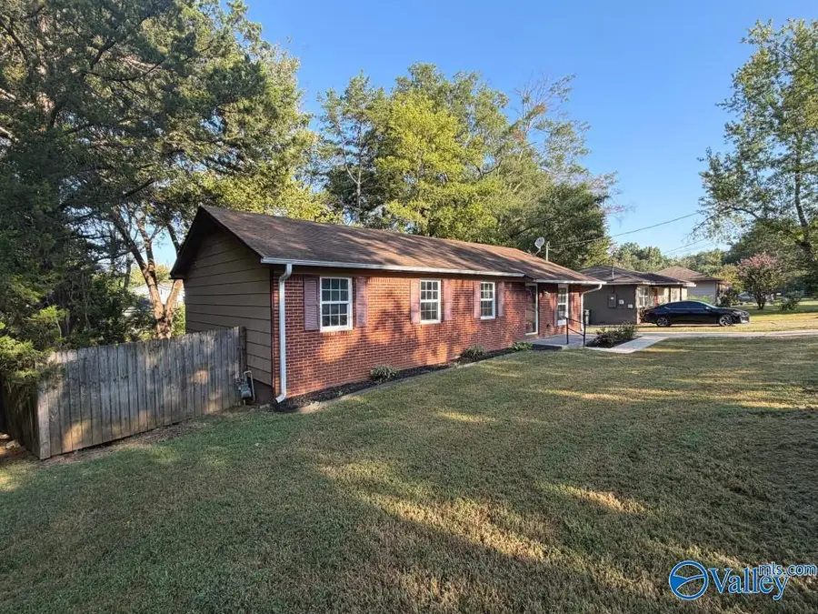 3205 Delia Lane Nw, Huntsville, AL 35810 - #2