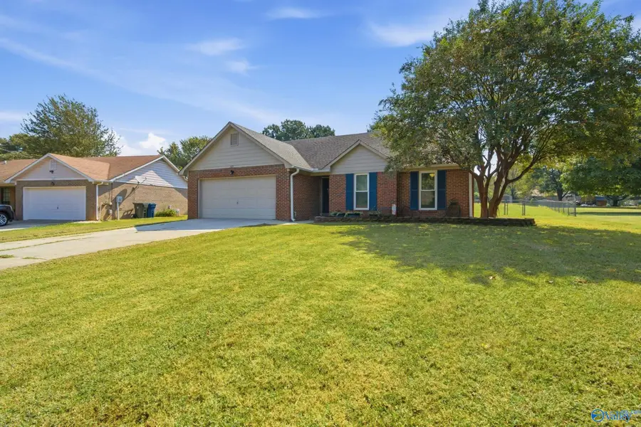 105 Laredo Circle, Huntsville, AL 35811 - #2