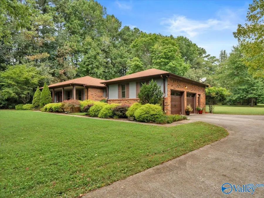 139 South View Drive, Huntsville, AL 35806 - #3